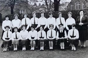 1961? Norton Girls